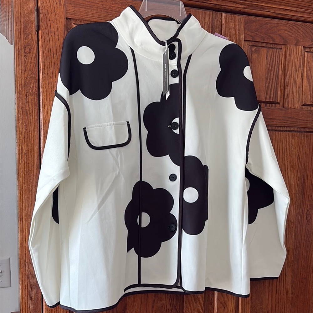 Uoozee Black and White Floral Button-Up Jacket NWT 2XL
